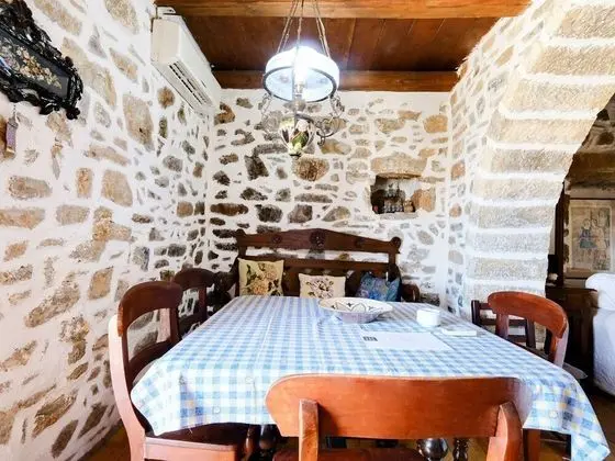 18th Century Holiday Home in Crete With Terrace - Yerinde Yemek