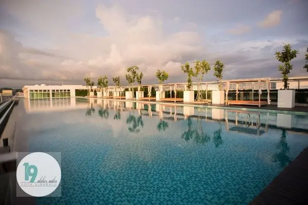 19 Atelier Suites Sutera Avenue - Havuz