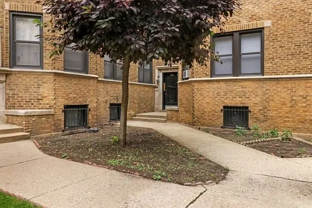 1BR Apt with Modern Elegance in Boystown