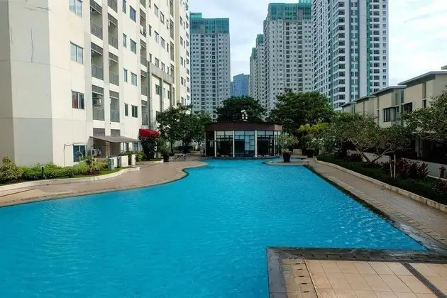 1BR City View Apartment at Cosmo Mansion - Havuz