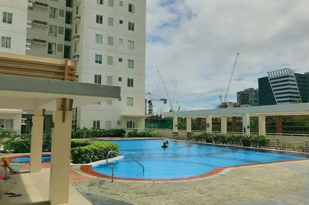 1BR Condominium at Avida Towers Cebu IT Park - Havuz