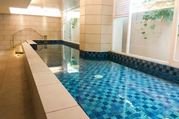 1Br Japanese Style Apartment At Mustika Golf Residence - Havuz