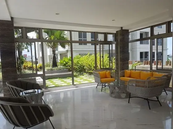 1BR Midtown Signature Apartment with Sofa Bed - Lobi