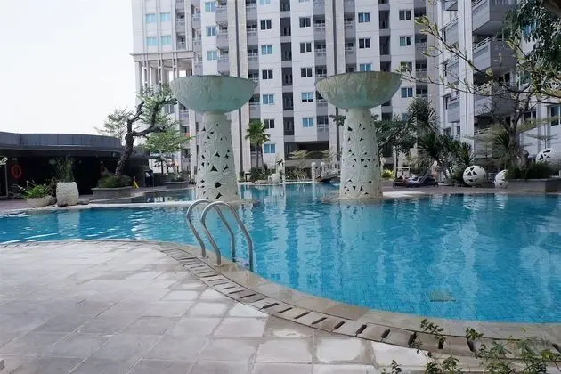 1BR Sky Terrace Lagoon Condo Apartment near Daan Mogot Mall - Dış Mekan