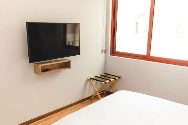 1BR Top Floor in an Art Deco Building! - Oda