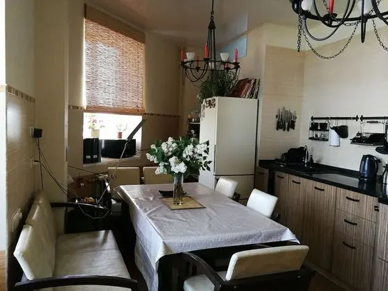 1st Man In Space Apartments - Yerinde Yemek