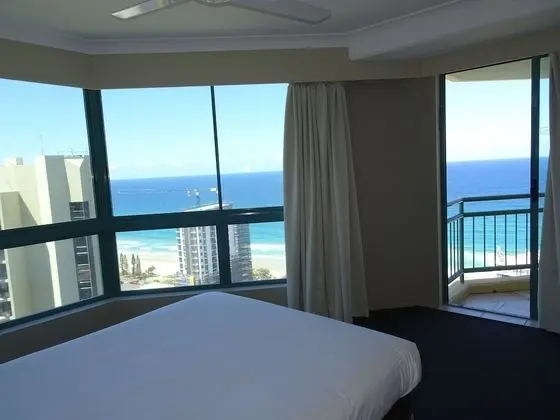 2 and 3 Bedroom Apartments within Crown Towers - Oda