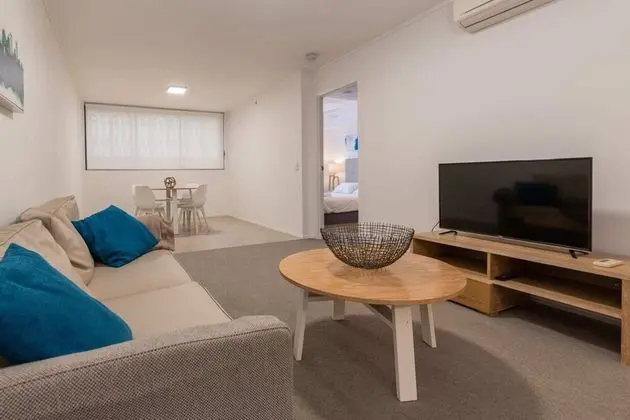 2 BD 2 Bath Seconds From Rna, Rbwh, Valley - Oda Düzeni