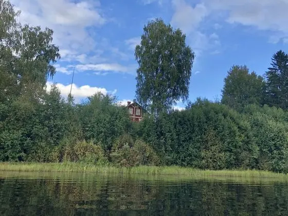 2-bed Apartment Overlooking the River