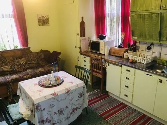 2-bed Apartment Overlooking the River - Mutfak