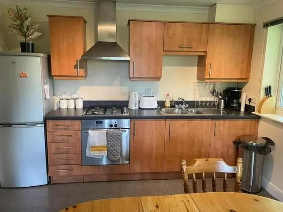 2 Bed Apt Near Hatfield Station Free Parking - Mutfak