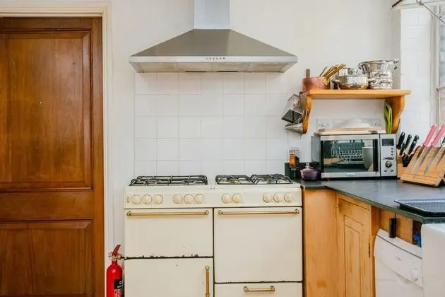 2 bed Artistic/designer Flat Near Broadway Market - Mutfak