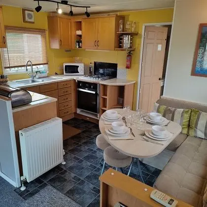 2-bed Caravan at Billing Aquadrome Northampton - Mutfak