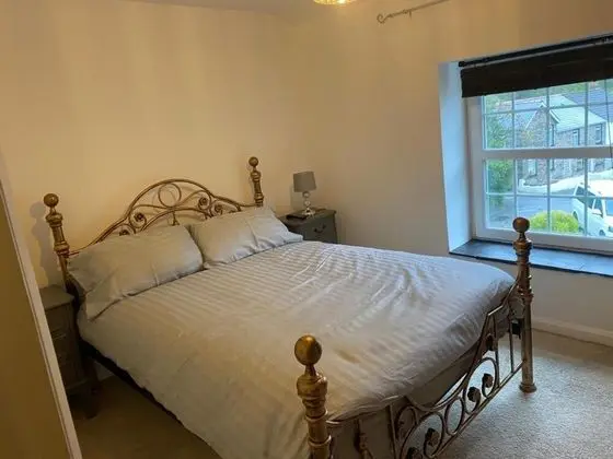 2-bed Cottage in in Welsh Valley Nr Swansea - Oda