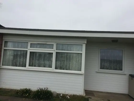 2 bed dog Friendly Chalet on Sunbeach Scratby