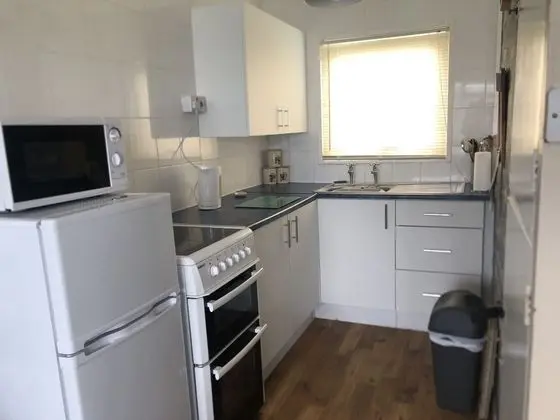 2 bed dog Friendly Chalet on Sunbeach Scratby - Mutfak