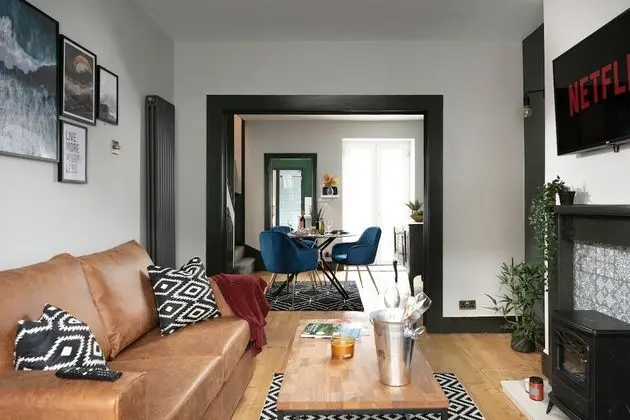 2 Bed - Sutton House by Pureserviced