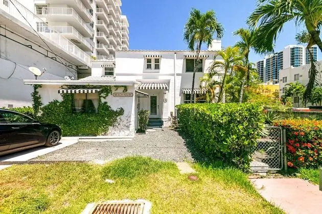 2 Bedroom/2 Bathroom Townhouse with Hottub