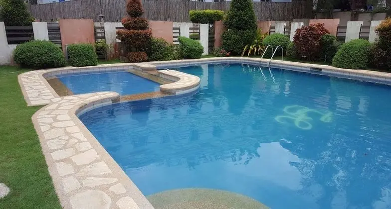 2 Bedroom Villa by AP at Tagaytay Hampton Villa - Havuz