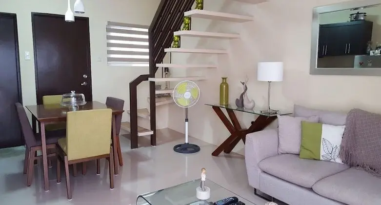 2 Bedroom Villa by AP at Tagaytay Hampton Villa - Lobi