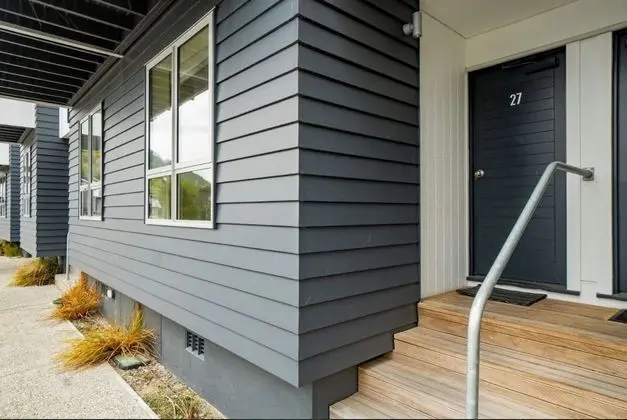 2-BEDROOM APARTMENT - BEECHWOOD