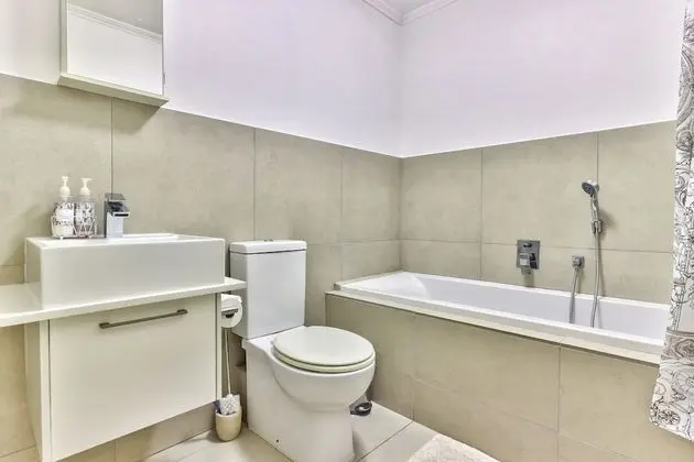 2 Bedroom Apartment in Century City - Banyo Tipleri