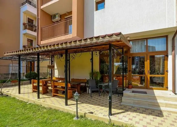 2 Bedroom Apartment in Dafinka Guest House - Dış Mekan