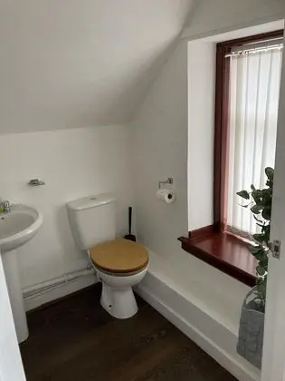 2 Bedroom Apartment, With Free Parking - Banyo Tipleri