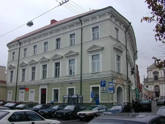 2 Bedroom Apartment near Town Hall