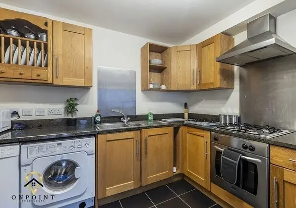 2 Bedroom Apartment in Superb Location - Mutfak