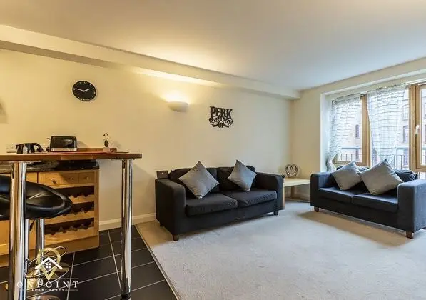 2 Bedroom Apartment in Superb Location - Oda Düzeni