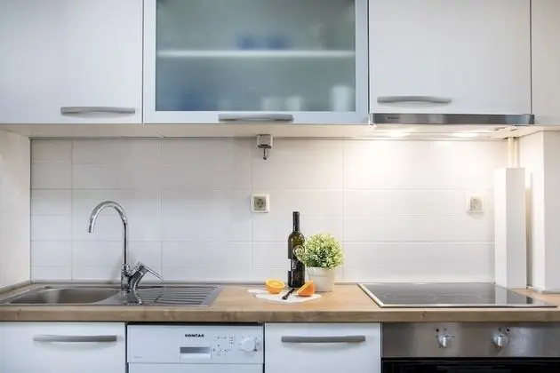 2 Bedroom Apt. in the Business Zone- Free Parking - Mutfak