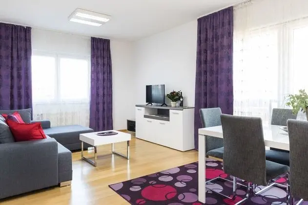 2 Bedroom Apt. in the Business Zone- Free Parking - Oda