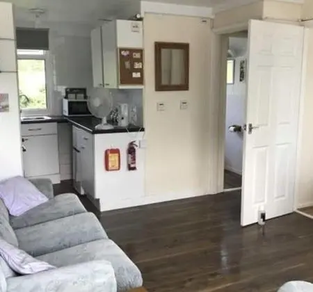 2 Bedroom Chalet Near the Beach - Dış Mekan