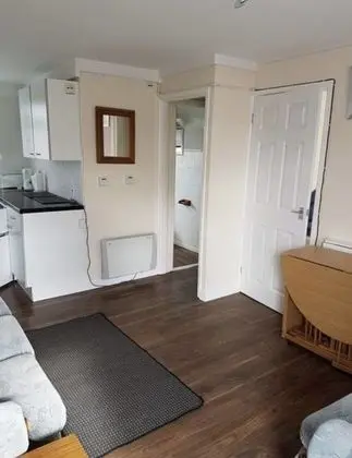 2 Bedroom Chalet Near the Beach - İç Mekan