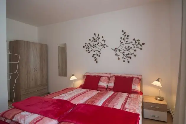 2 Bedroom Home near Prague Castle