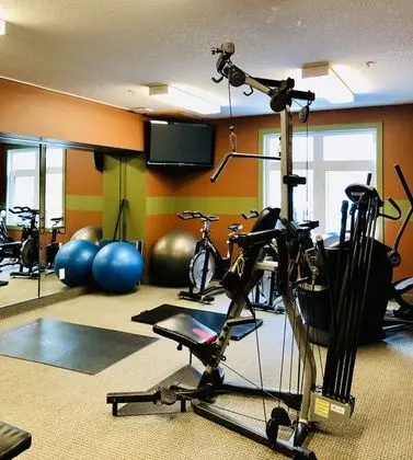 2 Bedroom Suite for Larger Group - Fitness