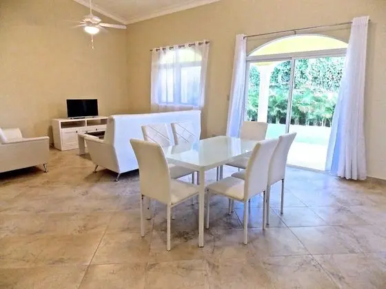 2 Bedroom Townhouse at Ocean Village - Öne Çıkan Resim
