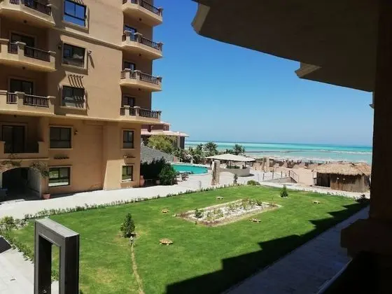 2 Bedrooms Apartment Pool & Sea View - Dış Mekan