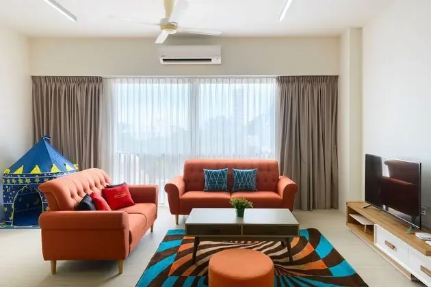 2 Bedrooms Apartment By The Sea