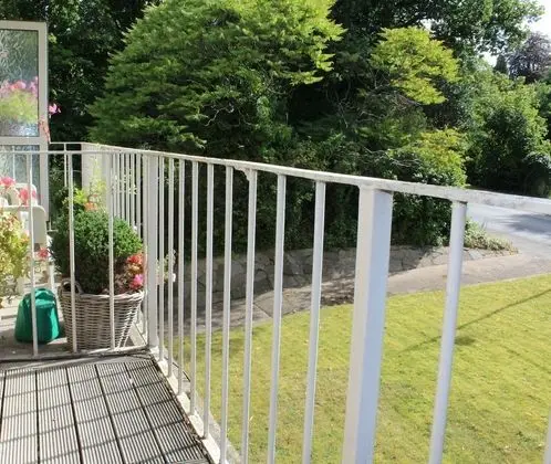 2 Bedrooms - Large Balcony Apartment & Parking