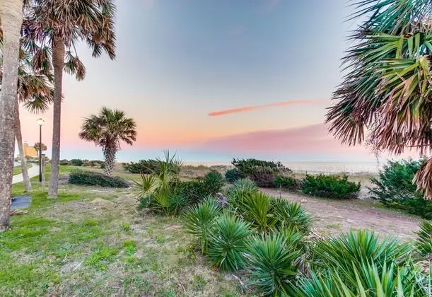 2 BR Condo Steps From Pristine Beaches - Plaj