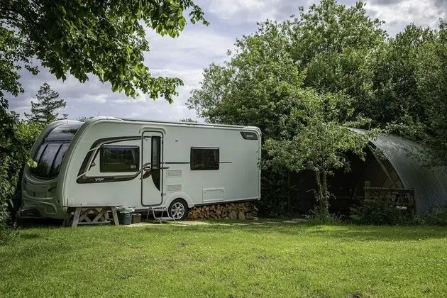 2 Double Bed Caravan - Secure Parking and Wifi