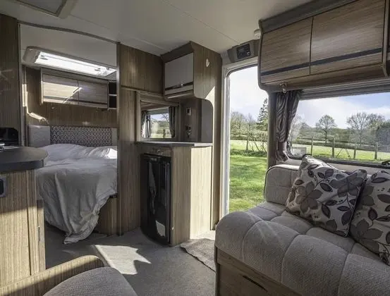 2 Double Bed Caravan - Secure Parking and Wifi - Oda