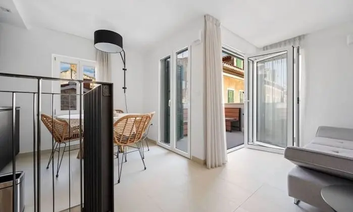 2 Flat Apartment With Terrace And Outdoor Shower