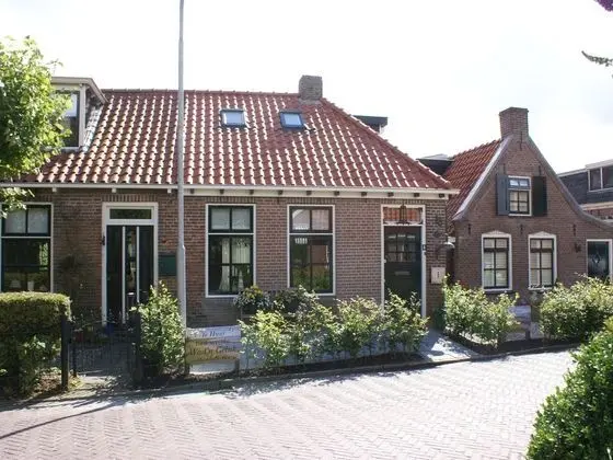 2 Luxury Mudflat Cottages Next to Each Other at the Wadden Sea
