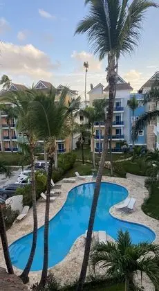 2 Minutes Walk to Beach Huge 3 bdrm Condo with Pool - Dış Mekan