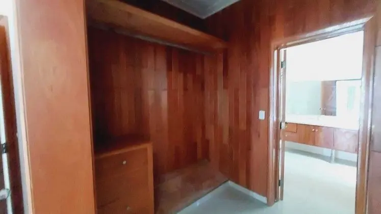 2 Minutes Walk to Beach Huge 3 bdrm Condo with Pool - Oda
