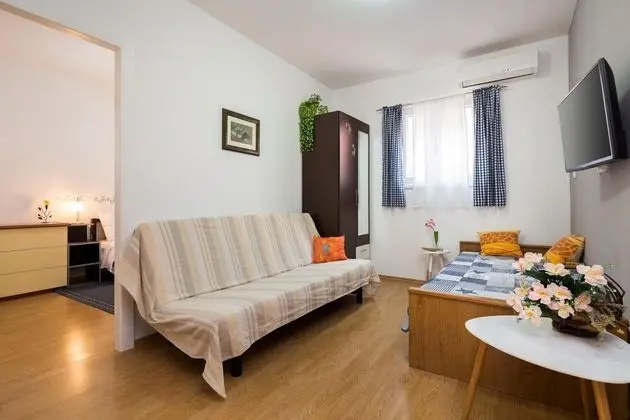 2 - Modern Apartment With Garden, 80m From Beach - Oda