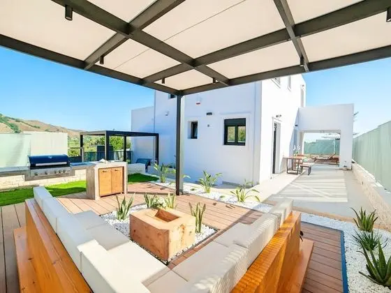 2 New Villas Next Each Other, Pool, Rent Separately or Together at Kournas Lake